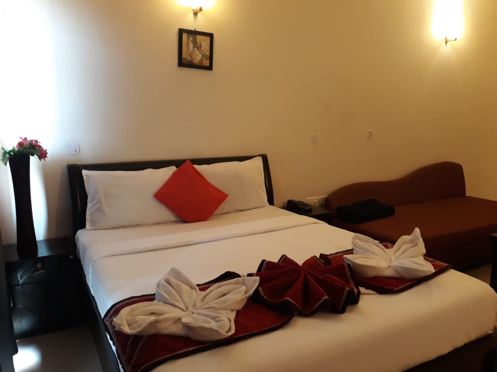 Py Pink Stay with swimming pool near Auroville Beach
